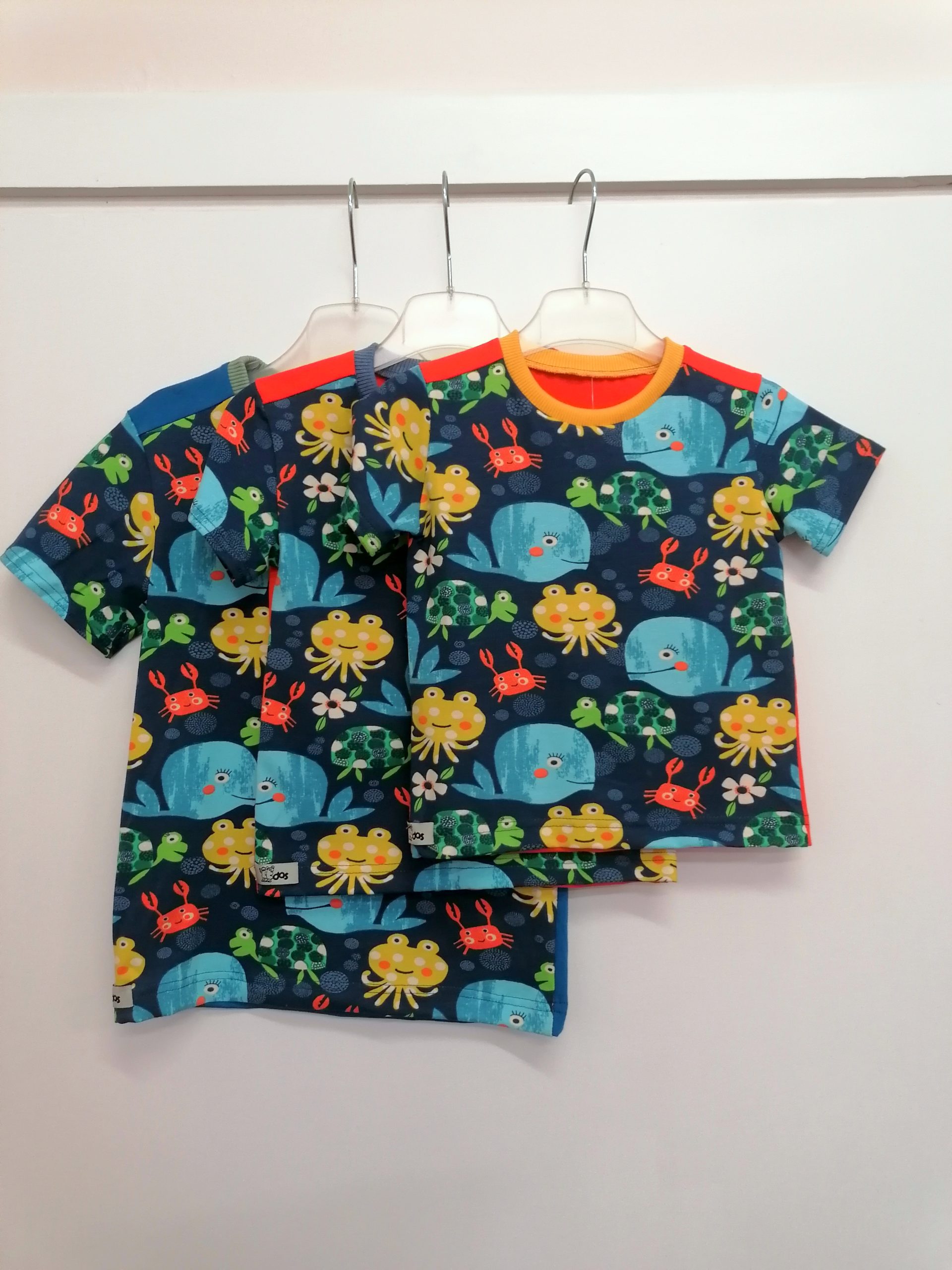 vaikiski Tshirt trumpom rankovem maikute su banginiu